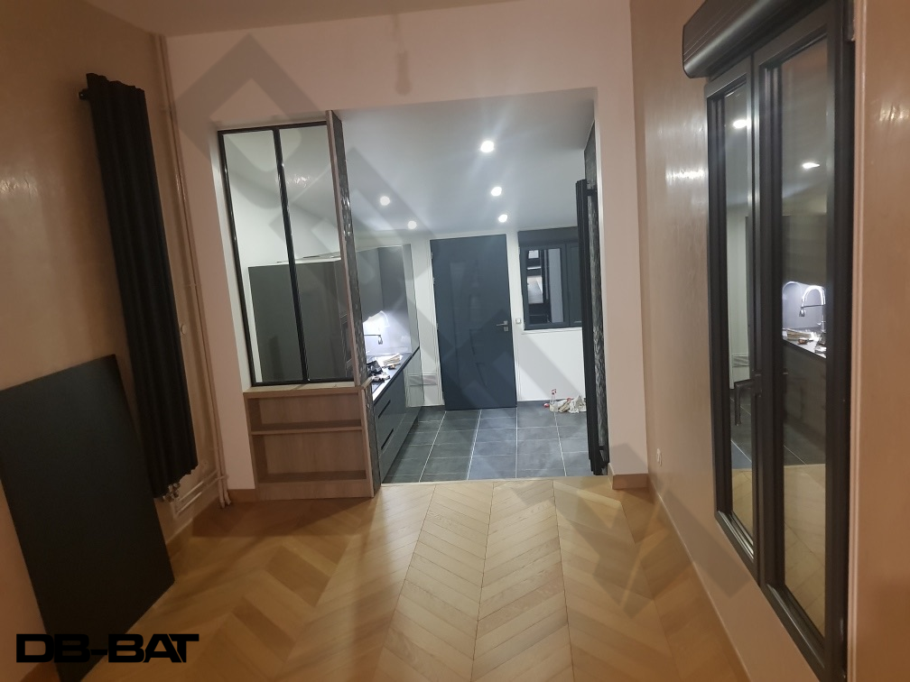 Appartement après rénovation, design moderne et élégant